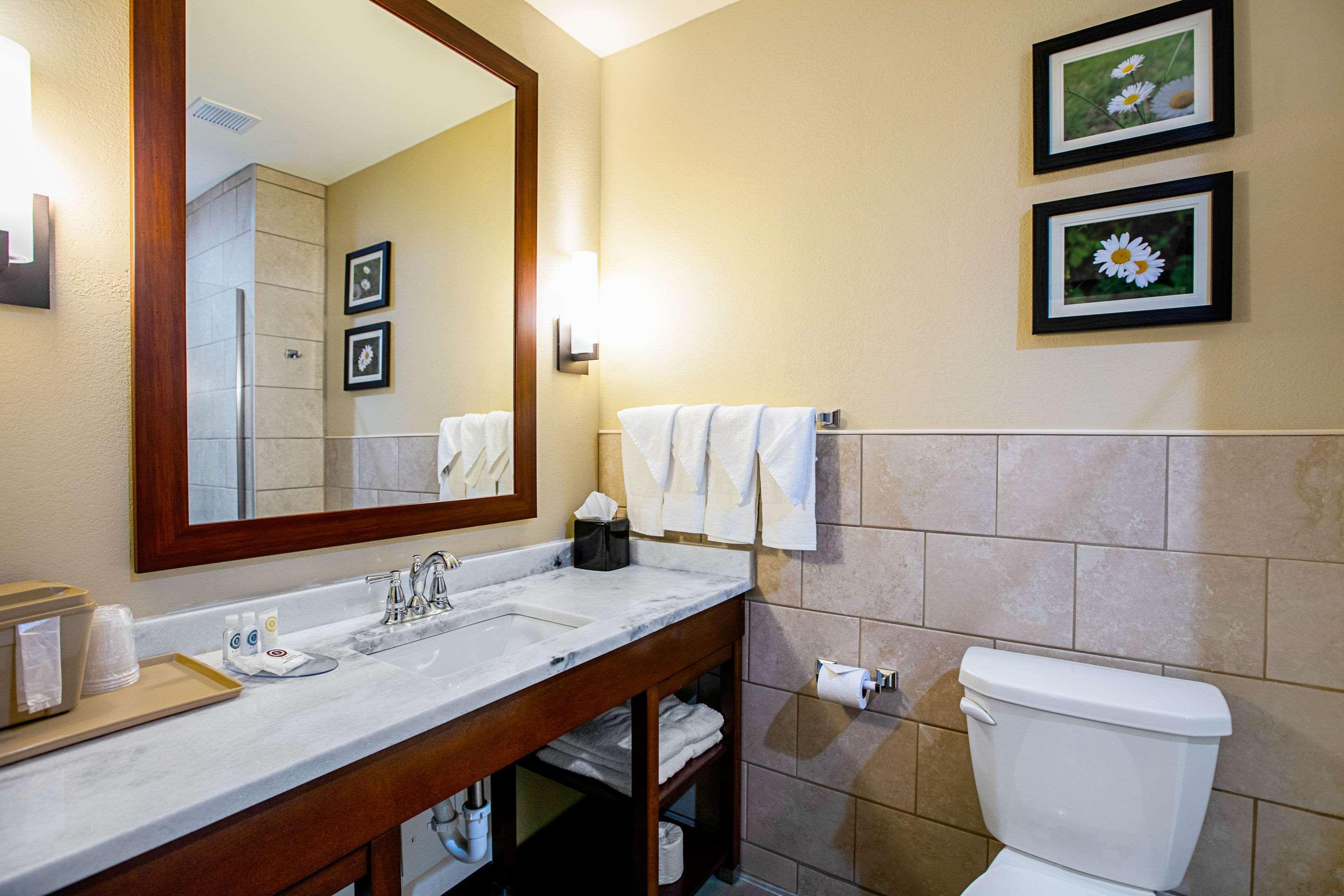 Comfort Suites Fishkill Near Interstate 84 Εξωτερικό φωτογραφία