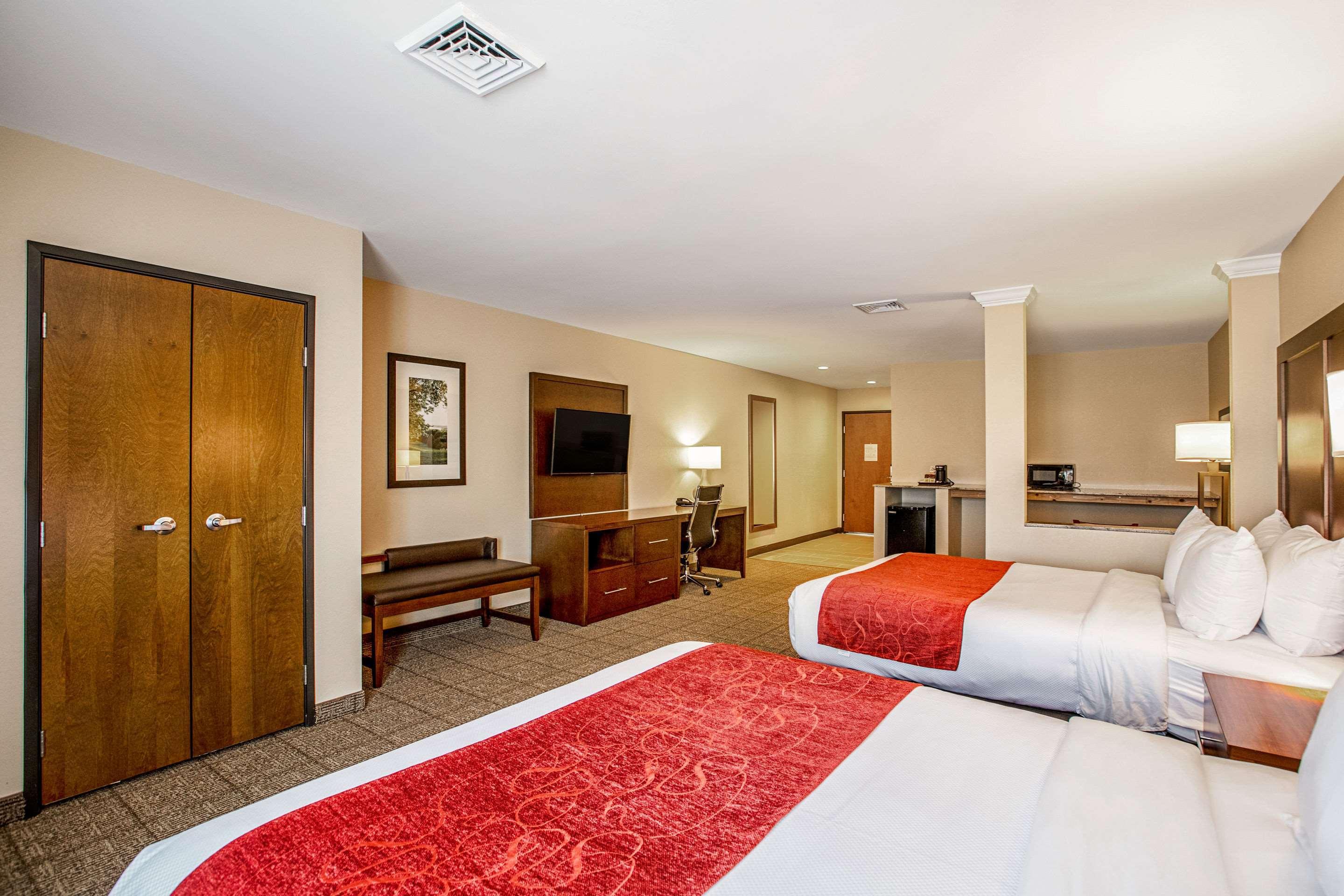 Comfort Suites Fishkill Near Interstate 84 Εξωτερικό φωτογραφία