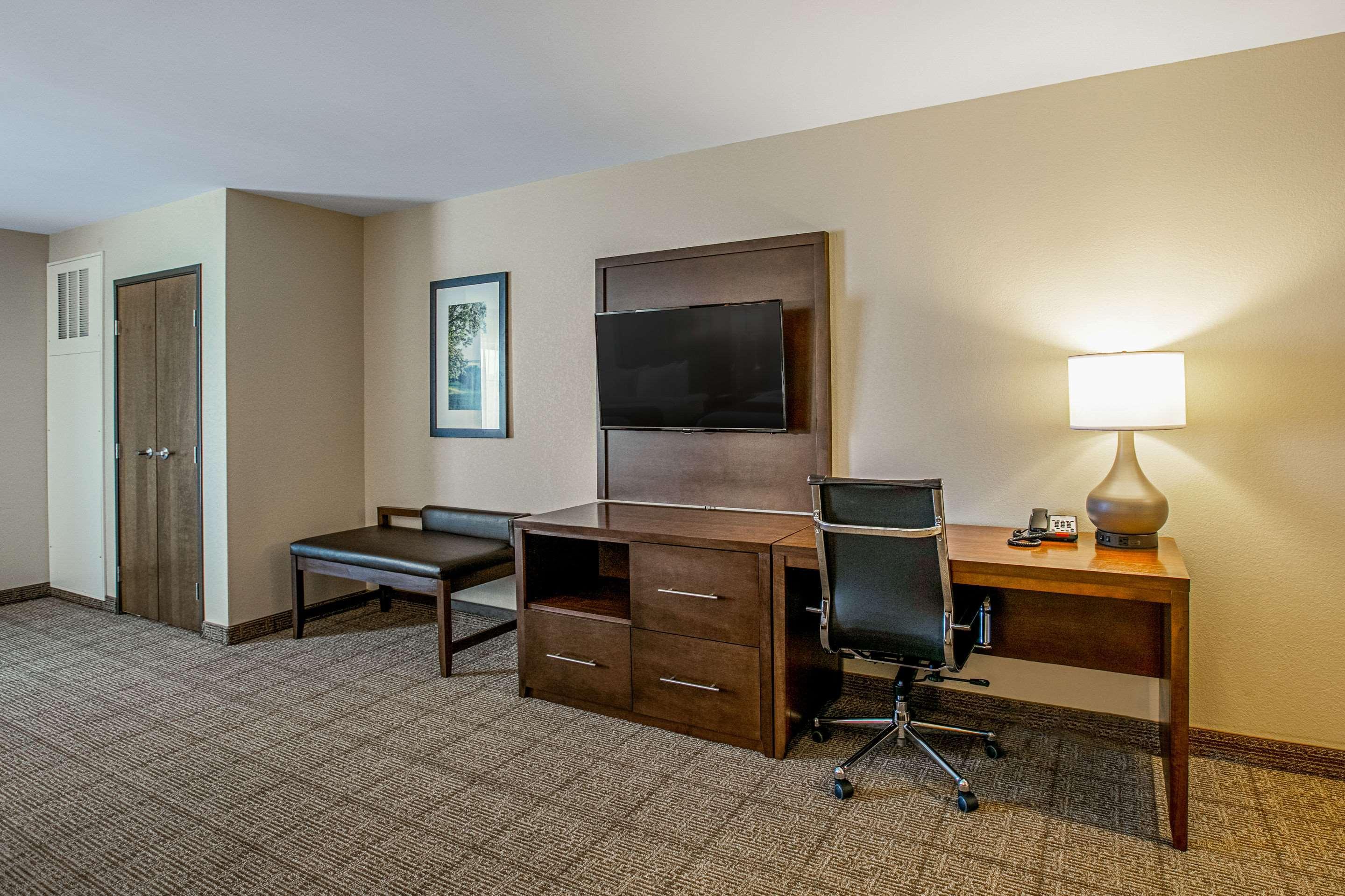 Comfort Suites Fishkill Near Interstate 84 Εξωτερικό φωτογραφία