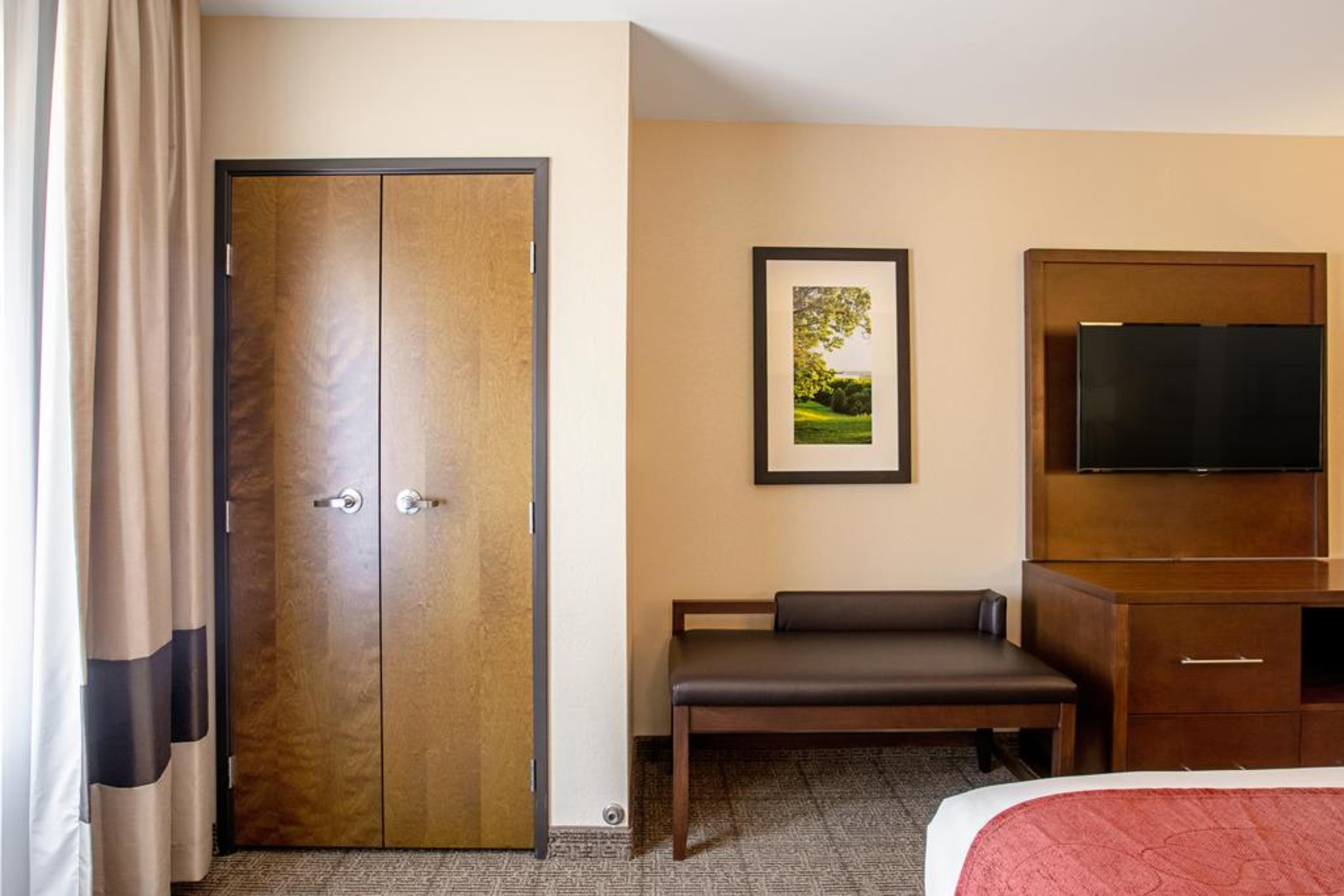 Comfort Suites Fishkill Near Interstate 84 Εξωτερικό φωτογραφία