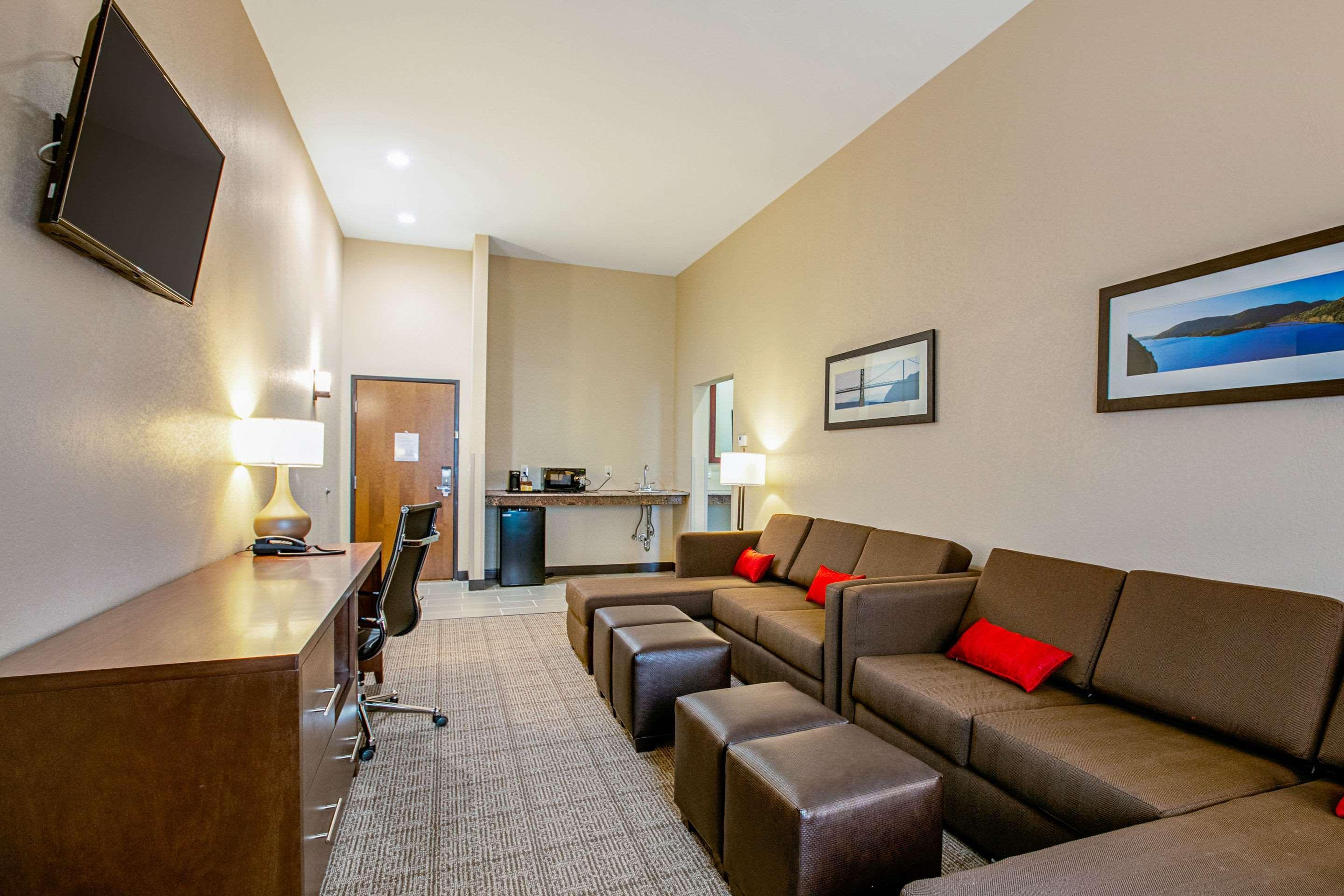 Comfort Suites Fishkill Near Interstate 84 Εξωτερικό φωτογραφία