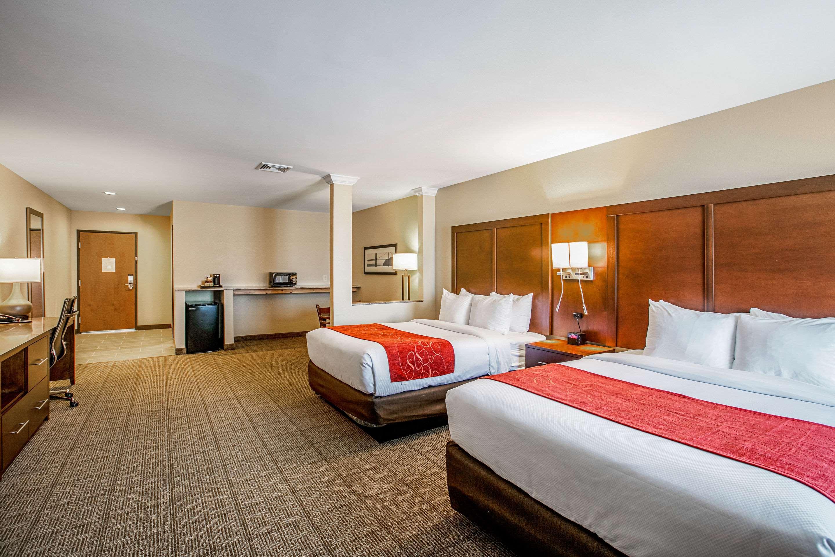 Comfort Suites Fishkill Near Interstate 84 Εξωτερικό φωτογραφία