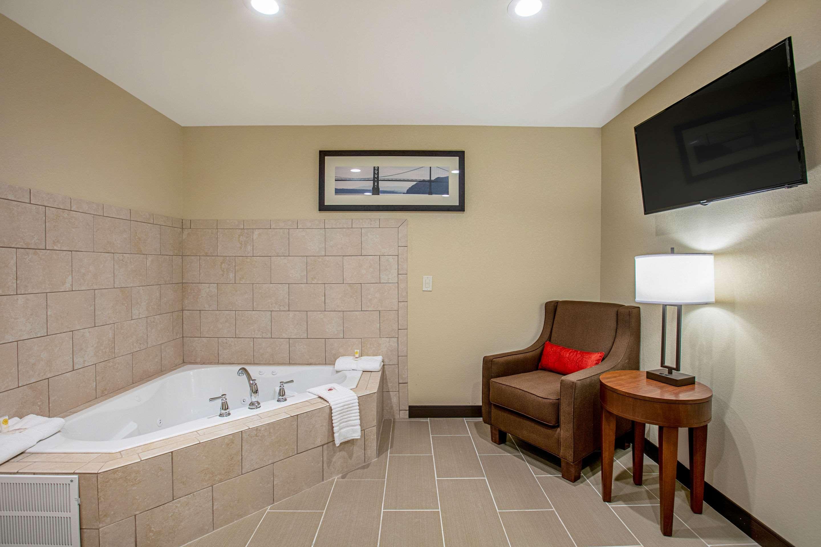 Comfort Suites Fishkill Near Interstate 84 Εξωτερικό φωτογραφία